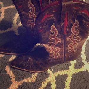 Ariat Cowboy boots